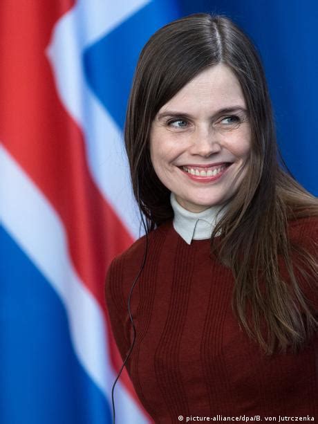 Classify Icelandic Prime Minister Katrín Jakobsdóttir