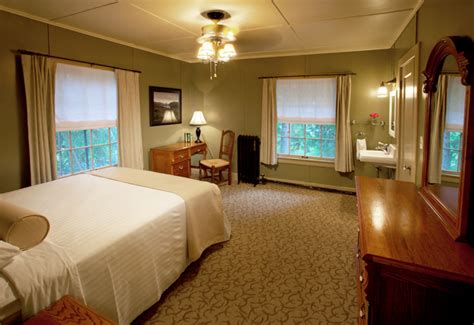 Room Rates & Details | Lake Quinault Lodge