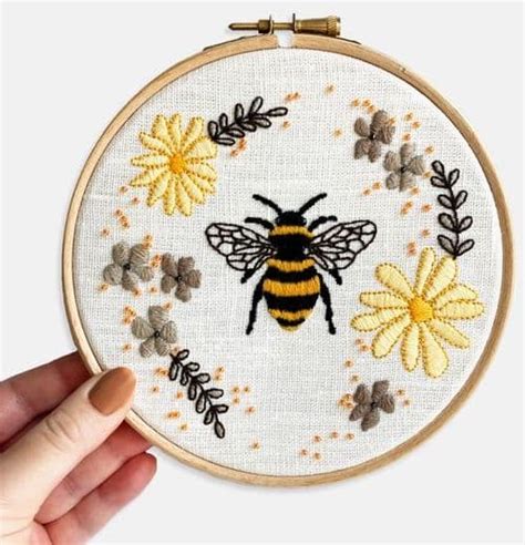 Bee Embroidery: Turn Pictures And Photos Into Embroideries