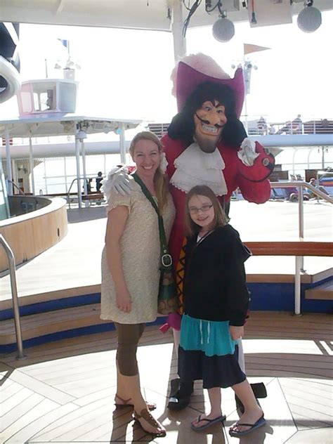 MORE KIDS THAN SUITCASES: Disney Cruise Line - The Characters