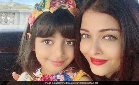 Aishwarya Rai Bachchan And Daughter Aaradhya Are Having A Blast At Paris Fashion Week