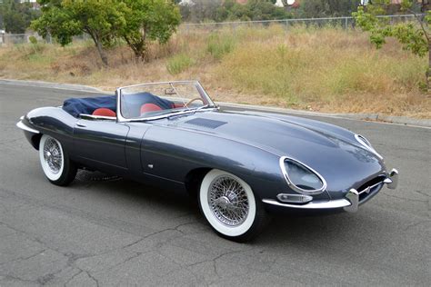 1961 JAGUAR XKE ROADSTER