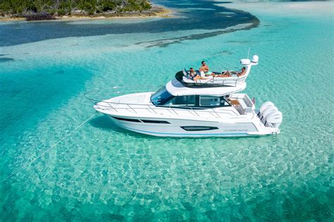 Best New Cabin Cruiser Boats For 2022 - YachtWorld