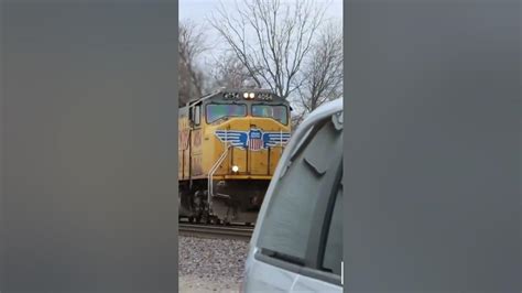 Loudest SD70M Horn Ever! - YouTube