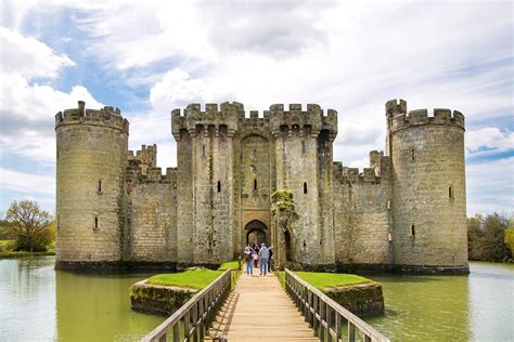 The Best Castles to Visit in England, Wales, and Scotland