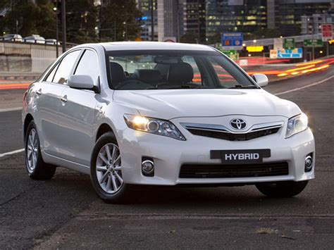 Toyota Camry Hybrid Luxury (2010) - CNET