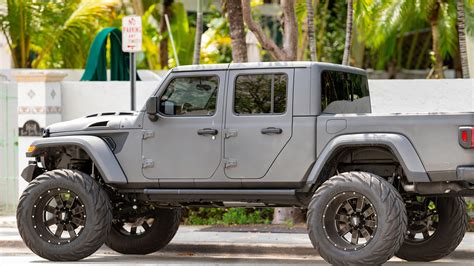 The 2020 Jeep Gladiator: A new breed of truck - Carvana Blog