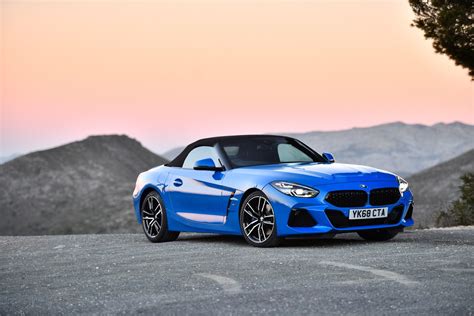 Photoshoot with the BMW Z4 sDrive20i M Sport Package in Misano Blue Metallic