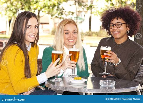 Friends beer stock photo. Image of enjoyment, happy, cafes - 69106318