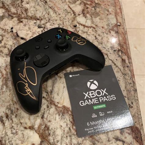 Deadmau5 recibe su propia Xbox Series X personalizada