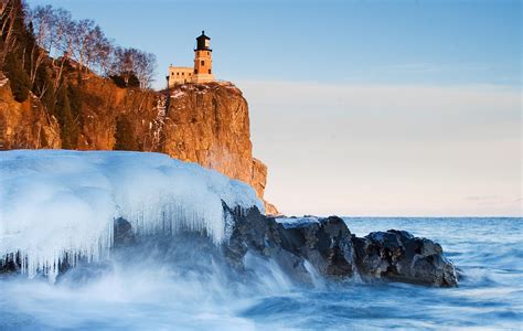 2006 Split Rock Lighthouse in the Winter - PhotographyCorner Galleries ...