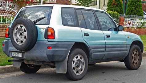 1997 Toyota RAV4 4-Door Automatic 4WD