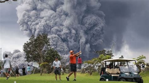 Ash clouds, lava from Hawaii volcano eruption trigger "red alert"