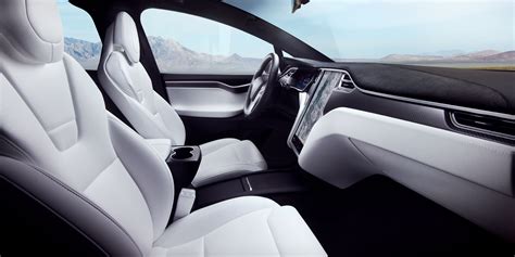 Tesla Model X Interior & Infotainment | carwow