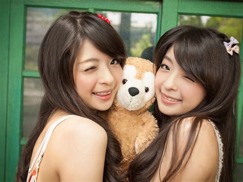 Chinese twins beauty girls photo HD wallpaper 09 Preview | 10wallpaper.com