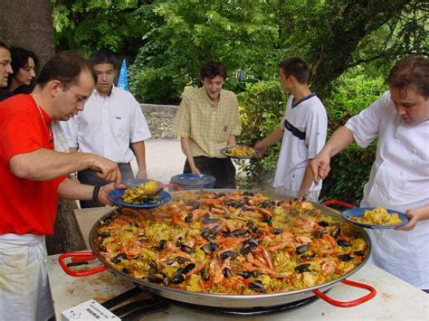 La paella campera | Sección Femenina