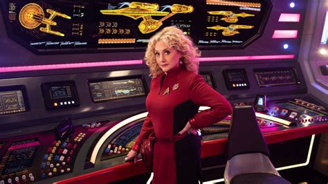 Star Trek: Strange New Worlds Season 2 Adds Carol Kane