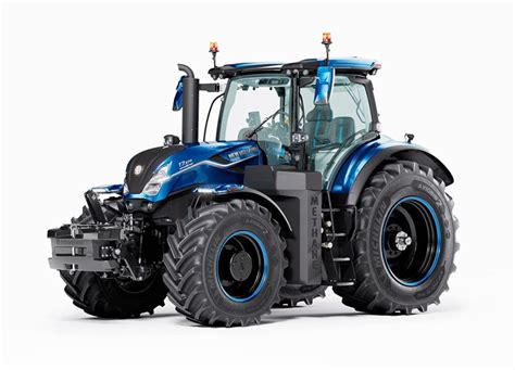 New Holland shows world's first LNG tractor - Future Farming