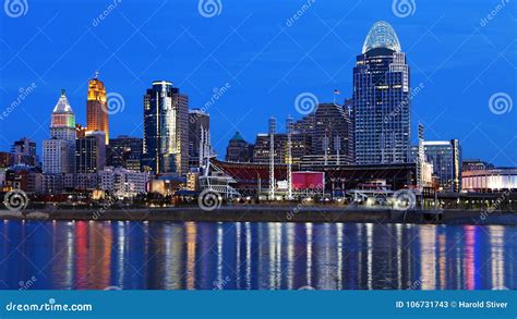 Cincinnati, Ohio Skyline at Night with Reflections Stock Image - Image ...