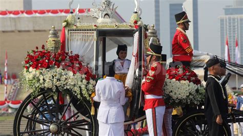 Kirab Bendera Pusaka Merah Putih di Monas