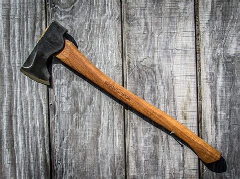 Race-Ready Axes: Best for Lumberjack Competitions - Awesome Axes