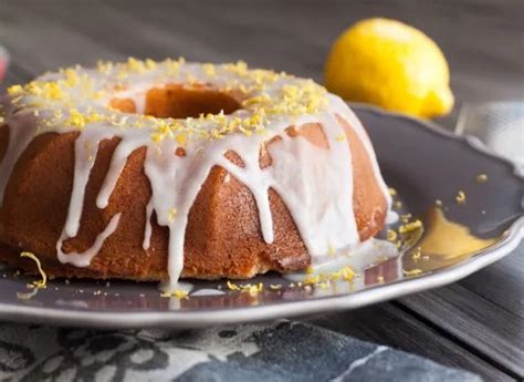 Lemon Glaze Recipe - FoodsDiary