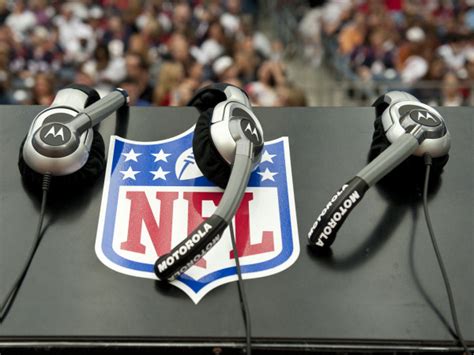 Can you hear me now? NFL headsets going digital – Orange County Register