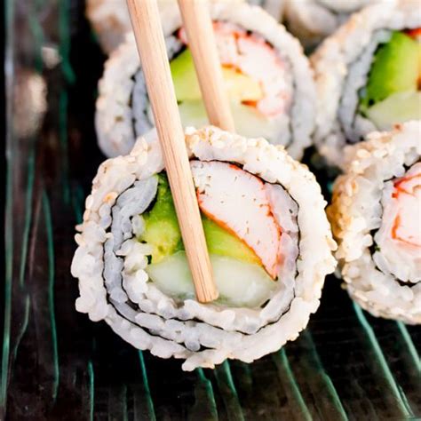 California Roll Sushi Recipe [+VIDEO] 🍣 MasalaHerb.com