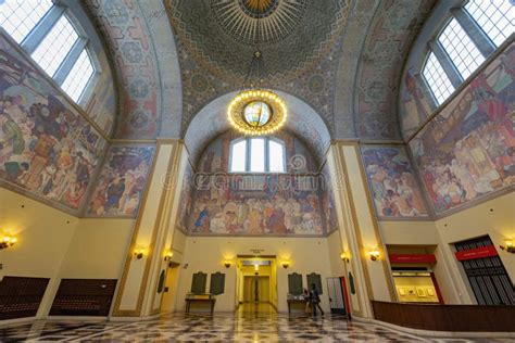 Interior View of the Los Angeles Public Library Editorial Image - Image of california, light ...