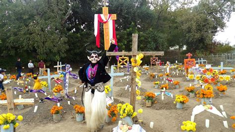 Dia De Los Muertos - La Catrina History - Panteon De Sacramento - YouTube