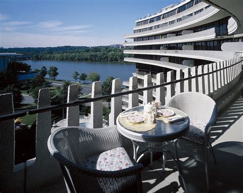 Gallery of The Architecture of Washington DC's Watergate Complex ...