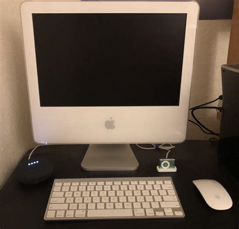 Found this iMac G5 on the side of the road. Who would throw away this beautiful machine! : r ...