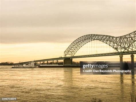 Memphis Skyline Night Photos and Premium High Res Pictures - Getty Images