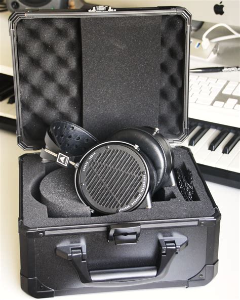 Audeze LCD-X Headphones Review - In-Depth | musicmanta