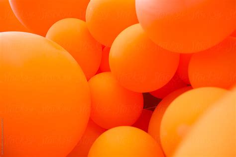 «Orange Balloons Texture» del colaborador de Stocksy «Boris Jovanovic ...