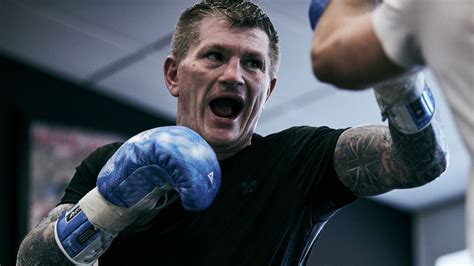 Ricky Hatton vows to put on a show against 'hero' Marco Antoinio Barrera in Manchester ...