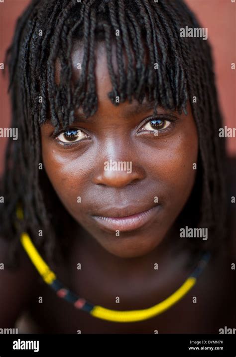 Mudimba tribe girl hi-res stock photography and images - Alamy