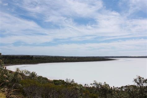 Famous Esperance Pink Lake fades, leaving tourists confused and town ...