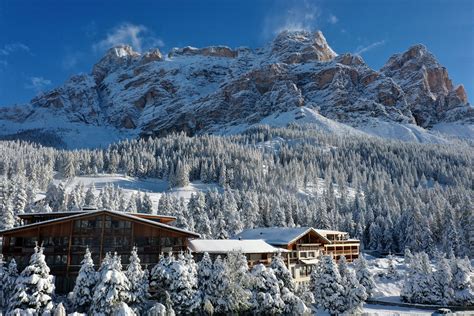 Hotel Gran Paradiso, wyjazd na narty Alta Badia - biuro podróży Allegra