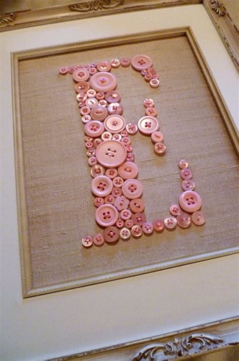 32 DIY Projects Made With Buttons