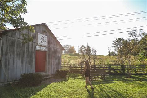 Travel the Distilleries of the Tennessee Whiskey Trail