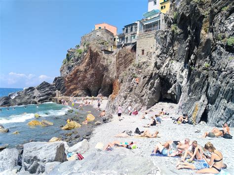 Vernazza beach Strand auf der Karte mit Fotos und Bewertungen 🏖️ BeachSearcher.com