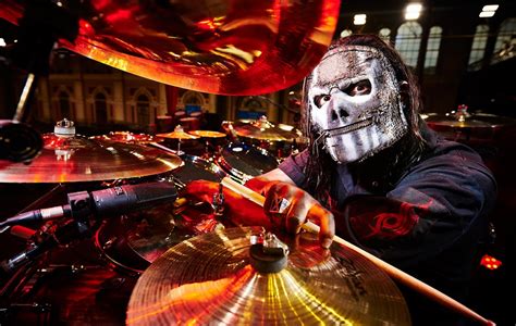 Jay Weinberg de Slipknot presenta su nueva y espeluznante máscara ...