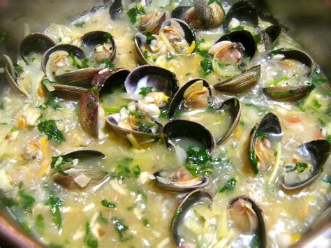 Drunken Clams (Clams Cooked in Beer) | Adventures in Gastronomy | Clam recipes, Cooking, Cooking ...