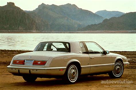 1986 Buick Riviera - Information and photos - MOMENTcar