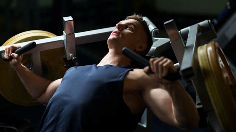 How To Use The Chest Press Machine For Plateau-Busting Pec Gains | BarBend