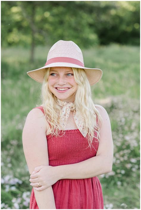 Norah, Kettle Moraine High School: Senior Session - The Keel Collective