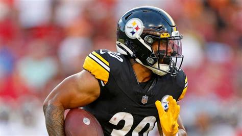 Steelers' Jaylen Warren Claps Back at NFL Fines