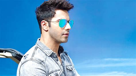 Varun Dhawan Wallpapers Images Photos Pictures Backgrounds