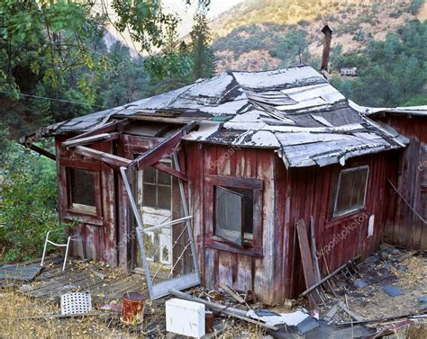 Abandoned and rundown house. — Stock Photo © gregepperson #5546202